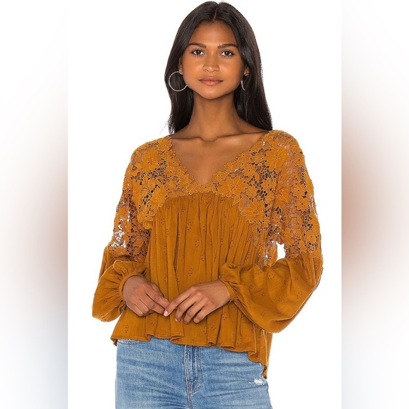 Free People Tops - Free People Gold V-Neckline Bell Sleeves 100% Cotton Lina Lace Top Sz Sm